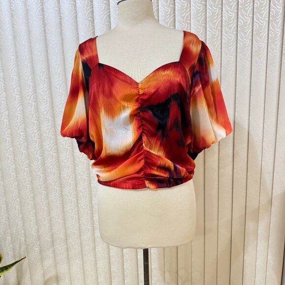 Cropped Blouse. Red/Blalck/Cream Print Short Puff Sleeves with Elastic Back. NWT - Picture 2 of 5